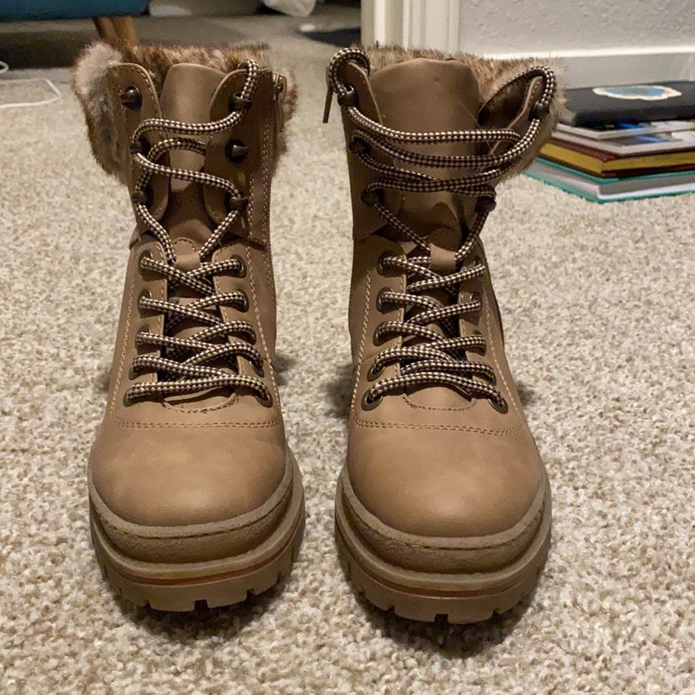 Steve Madden boots women’s size 6.5